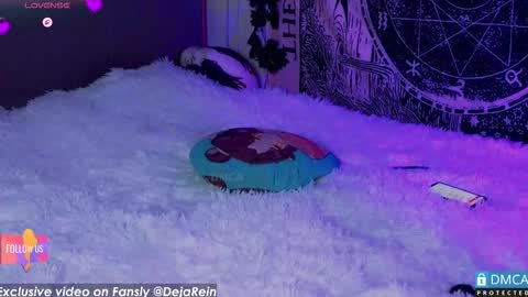 Deya online show from November 17, 12:28 pm