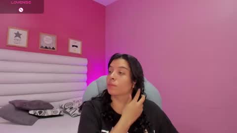 violet_sinclair online show from July 22, 11:55 am