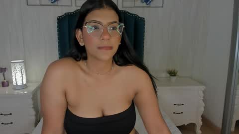 Violeta online show from December 15, 3:45 am