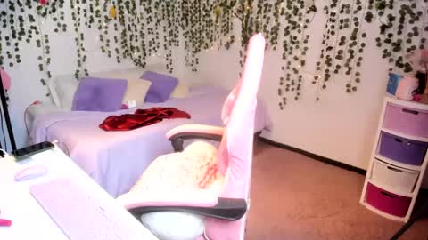 Snapshot of violeta_milleer chatting on September 25, 4:17 pm Violeta online show from September 25, 4:17 pm