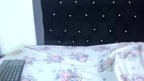 VioletaDums online show from October 18, 3:42 am