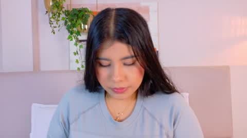 Violet online show from May 25, 11:20 am