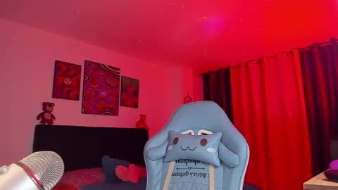 Violet online show from October 30, 3:42 am