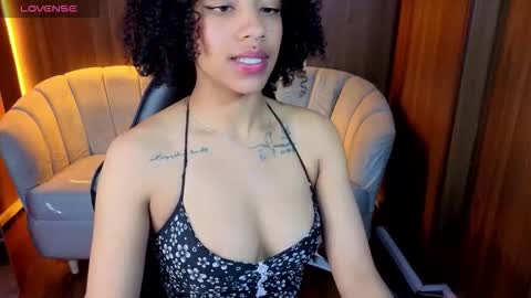 violeth_b online show from January 6, 5:38 pm