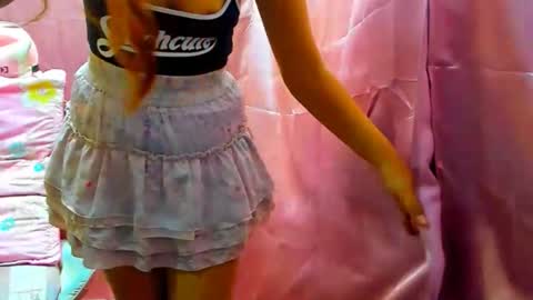 Livia help get 100 likes online show from May 16, 9:25 pm