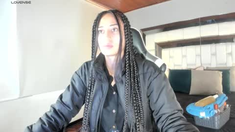 violetskinny online show from September 29, 8:25 pm