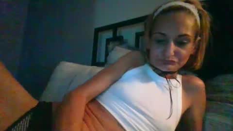 violetsprings7 online show from September 18, 6:01 am