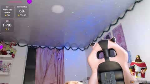 violett_brown9 online show from May 30, 6:33 am