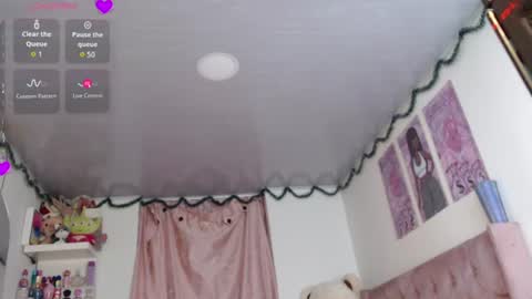 violett_brown9 online show from June 21, 7:01 am