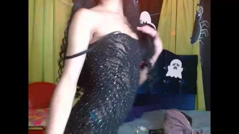 Snapshot of violetta_dreams chatting on October 6, 7:18 pm violetta_dreams online show from October 6, 7:18 pm