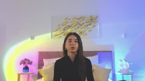 violetta_finch online show from May 1, 10:40 am
