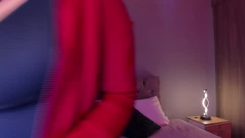 violetta independent model online show from December 6, 6:04 am