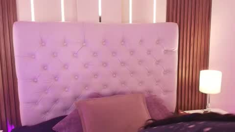 violettaalemida online show from January 19, 1:18 pm