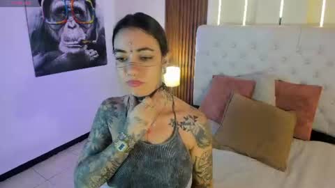 violettaalemida online show from July 22, 2:56 am