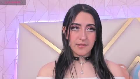 Snapshot of violettbloss chatting on January 28, 9:19 pm Violeta online show from January 28, 9:19 pm