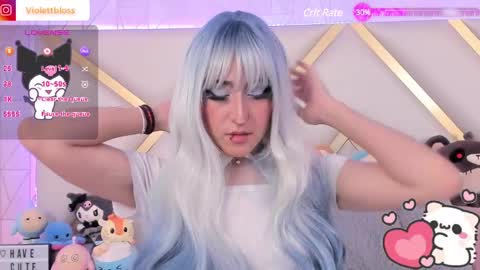 Snapshot of violettbloss chatting on January 23, 9:39 pm Violeta online show from January 23, 9:39 pm