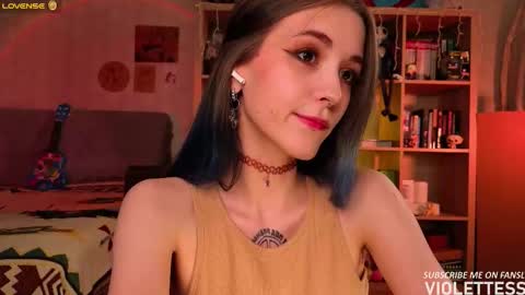 Vi  Best on my Fansly  online show from March 3, 4:13 pm