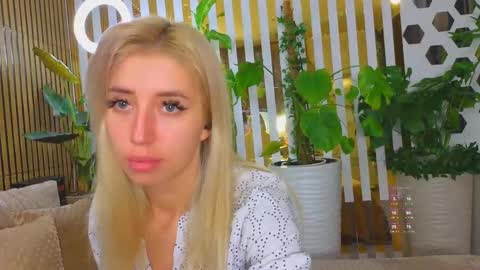 Violetta online show from October 15, 1:36 pm