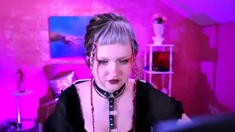 Violett online show from July 21, 11:00 am