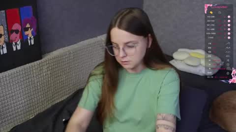 Violet online show from March 28, 12:04 pm