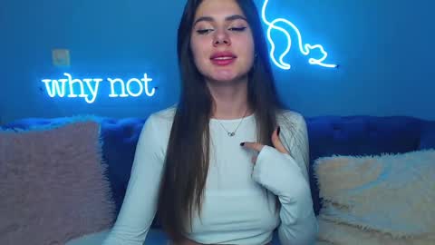 viollinalv online show from February 15, 5:50 pm