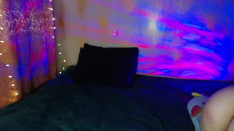 viollinalv online show from February 1, 3:50 pm