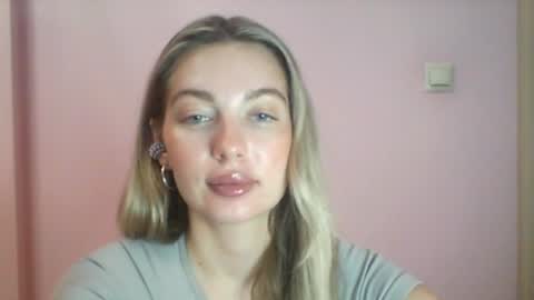 emma online show from July 28, 12:48 pm