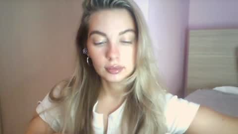 emma online show from July 26, 11:07 am