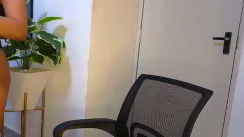 Ashley online show from February 23, 9:11 pm