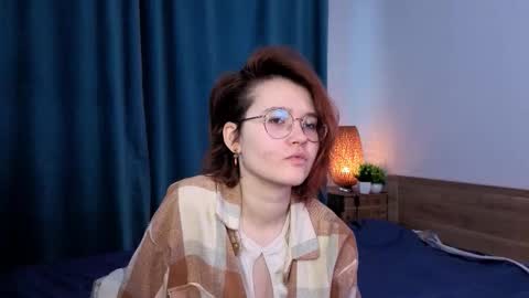 Lisa online show from March 25, 8:39 am