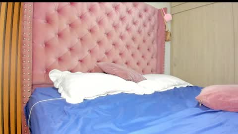 vivi cooper online show from July 31, 4:46 am