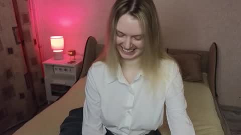 vivian_alison online show from December 4, 6:52 pm