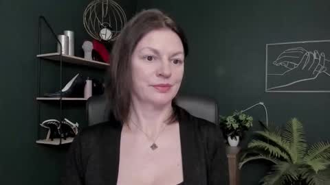 Vivian online show from February 12, 6:59 am