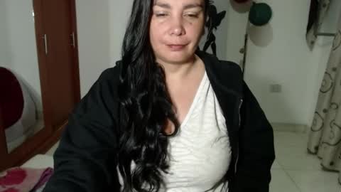 vivian_milf_paint online show from September 25, 3:38 am