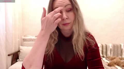 Vivian online show from April 13, 4:52 pm