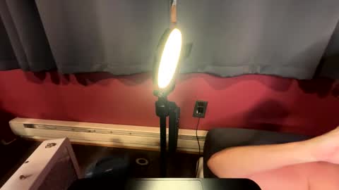 VivianLuxe online show from April 19, 3:39 am