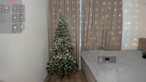 viviannayt online show from December 15, 12:21 pm