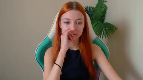 Vivien online show from April 2, 6:38 pm