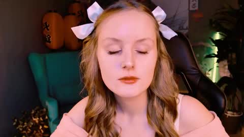 Vivien online show from September 14, 11:19 am