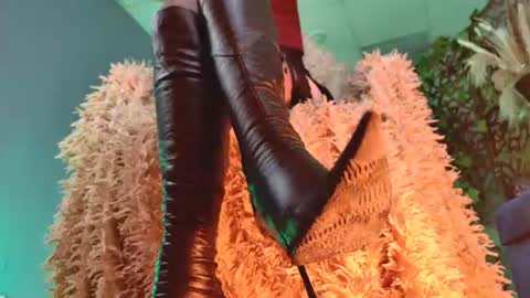 Vivien online show from July 29, 6:24 am