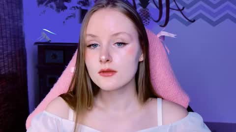 Vivien online show from October 5, 1:49 pm