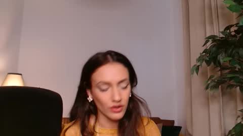 Vivienne online show from September 21, 3:54 pm