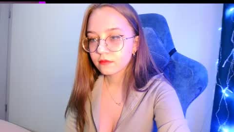 vivivivikkie online show from February 10, 10:57 pm