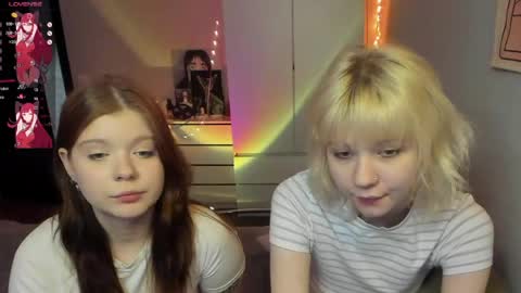chatur babes Goldie and Scarlett online show from May 15, 11:29 pm