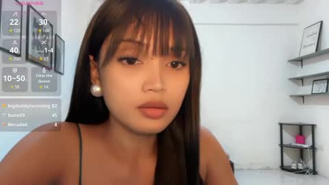 Donna online show from June 3, 2:33 pm