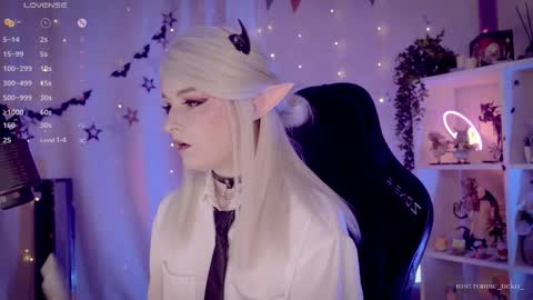 vronnier online show from November 25, 12:40 pm