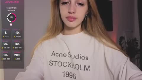 Alice  Before pvt write to me in PM  online show from June 25, 9:16 pm