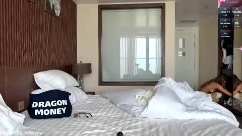 Mia online show from November 23, 5:32 am