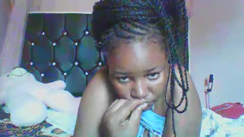 wapgirl22 online show from April 9, 9:15 am