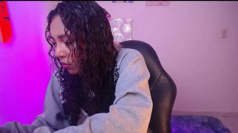 EMILY online show from January 19, 7:04 am